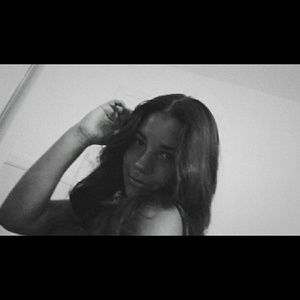 Meet your Posher, Ava